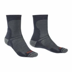 Bridgedale Hike Ultra Light T2 Merino Performance Crew Socks -VenturePro Store bridgedale hike ultra light t2 merino performance crew socks 68821.1655325482